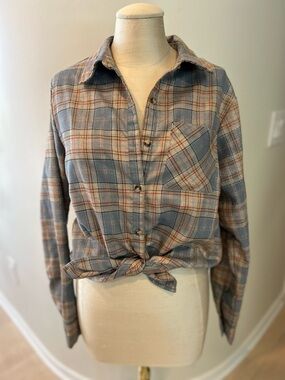 BKE Blue, sparkly Tan and Blue Plaid Shirt